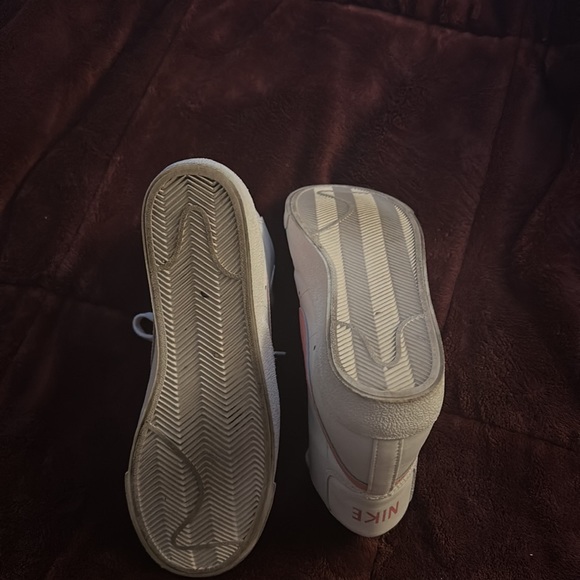 Nike Blazers in pink! - Picture 4 of 4